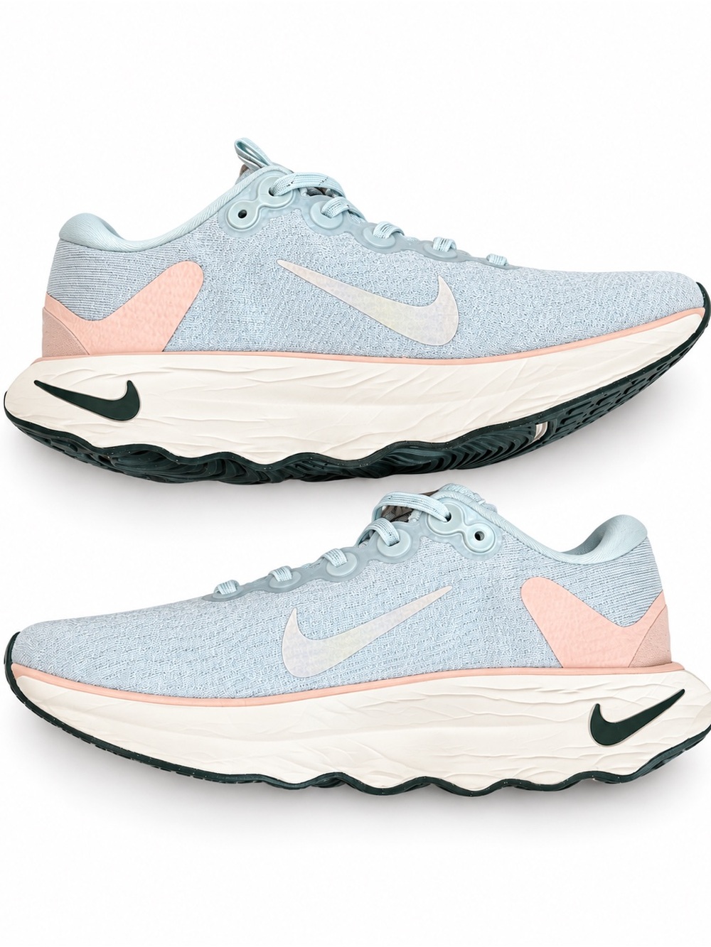 Nike Motiva Premium HV5229-474 in Glacier Blue / Washed Coral / Vintage Green